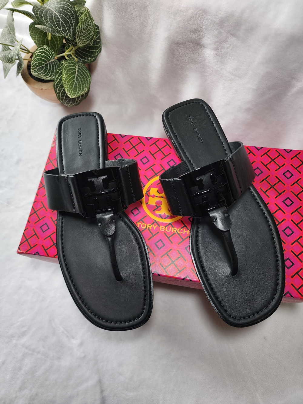 Tory Burch Black Miller Patent Thong Sandals - Picture 8 of 8